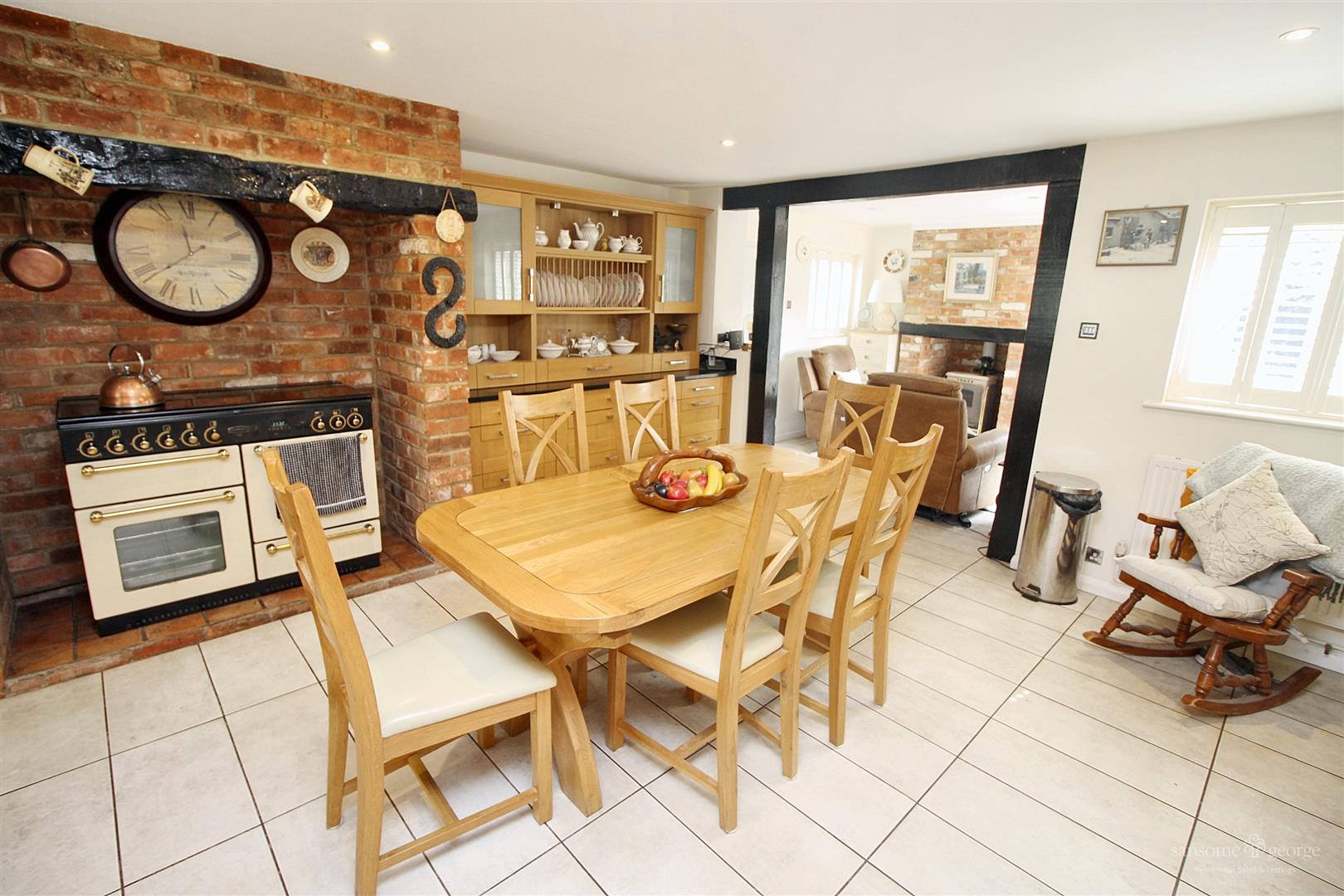Kentwood Hill, Tilehurst, Reading